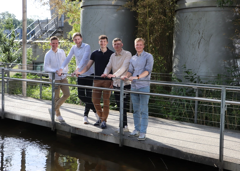 Gruppenbild der 1. und 3. Gewinner des Management Cup Bayerns